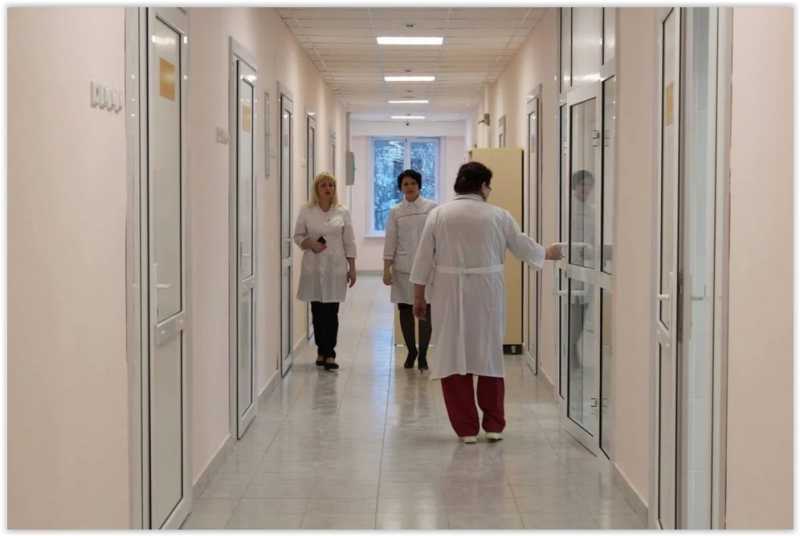 В Алтайском крае уже два врача отказались работать из-за страха заразиться коронавирусом