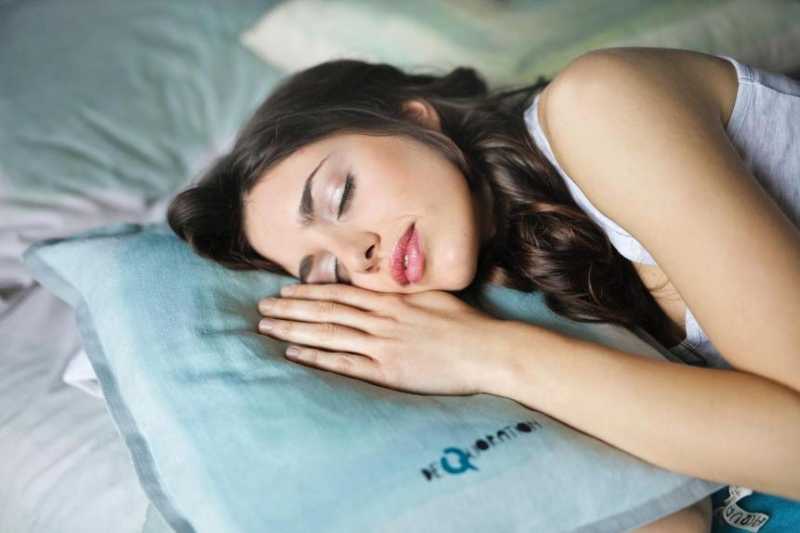 Почему возникает бессонница, и как научиться быстро засыпать