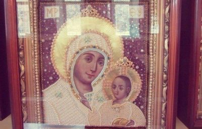 Эта икона Вифлеемской Божьей Матери. Это Единственная икона, где Богородица улыбается. Эта икона Она…