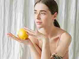 Лимонный сок для контрацепции: почему врачи категорически против
