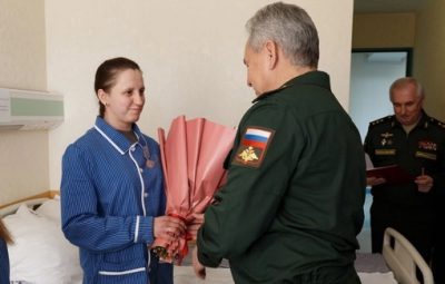 Новые герои-медики: Мария Мирошниченко Если есть военные действия — будут и герои-медики. Мария Мирошниченко…