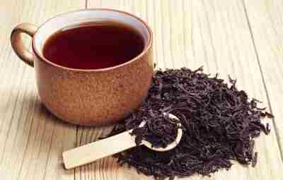 Не вздумайте допивать вчерашний чай Ценители и производители чая рекомендуют употреблять этот напиток свежезаваренным….
