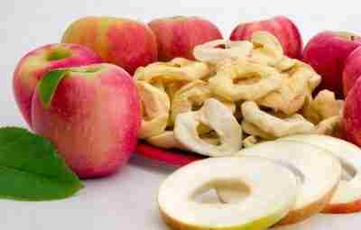 Польза сушёных яблок Сушеные яблоки содержат микроэлементы: Железо. Это крайне важный элемент для сердечно-сосудистой…