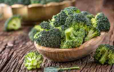 Полезные свойства брокколи 🥦🥦🥦 Капуста брокколи содержит огромное количество витаминов и необходимых человеку элементов….