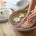 Польза горячих травяных ванночек при простуде как правильно парить ноги Польза горячих ванночек для…
