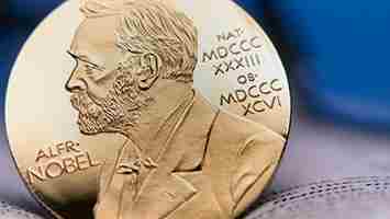 Нобелевскую премию по физиологии или медицине 2026 года получили Карл…
